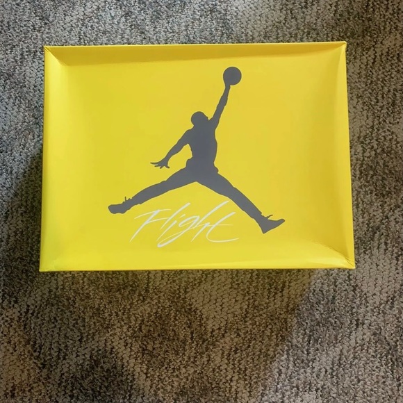 Jordan lighting 4s - Picture 6 of 7